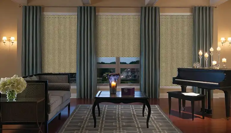 Roller Blind With Curtain